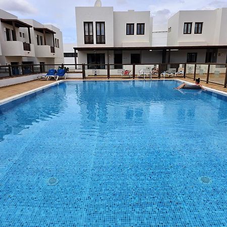 Duplex Noray Vista A La Piscina Apartment ปูแอร์โตกาเลโร ภายนอก รูปภาพ