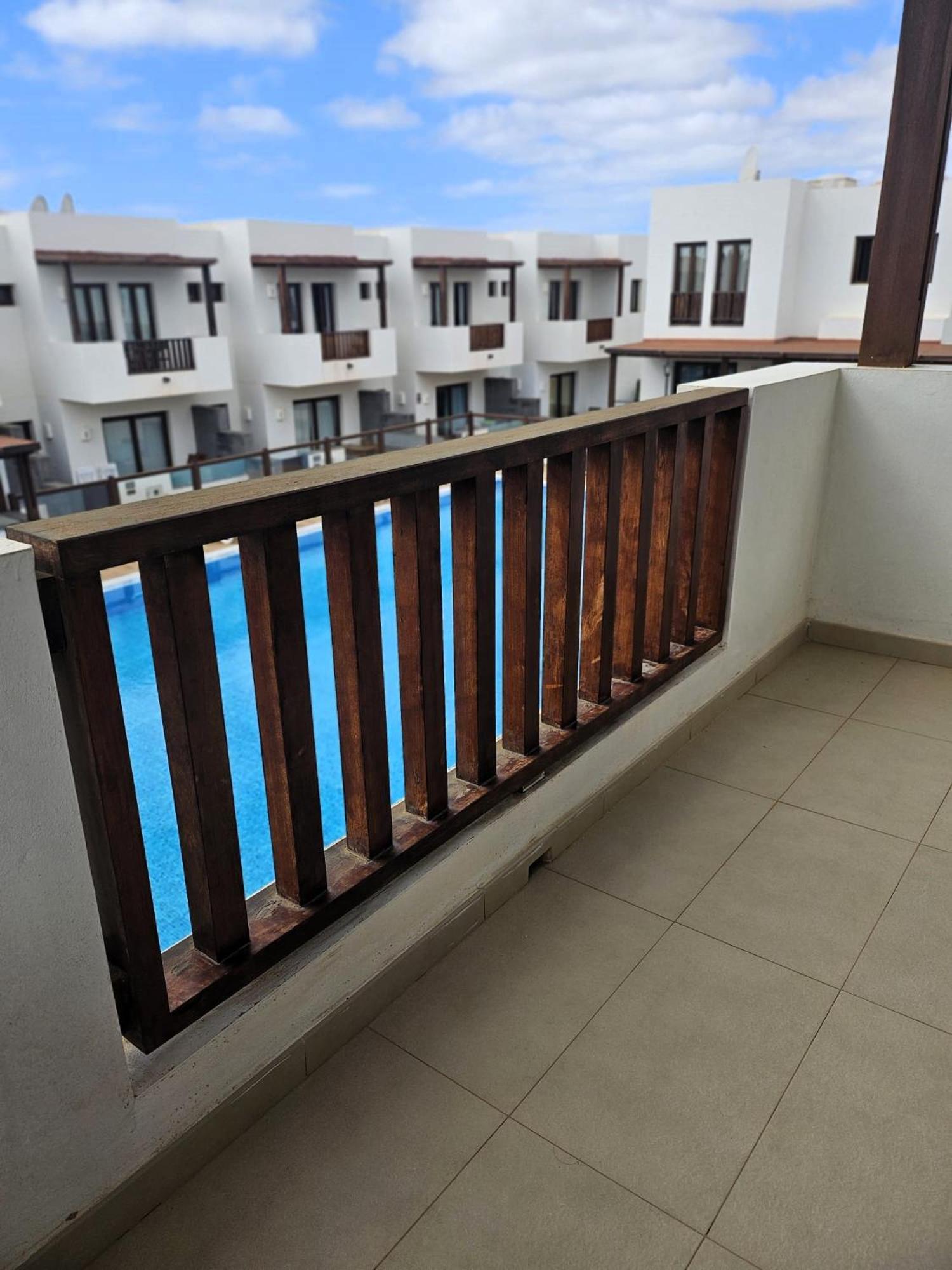 Duplex Noray Vista A La Piscina Apartment ปูแอร์โตกาเลโร ภายนอก รูปภาพ