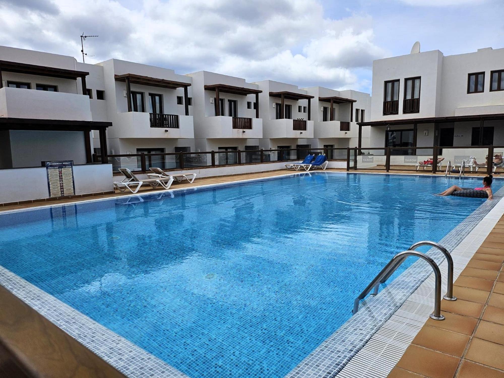 Duplex Noray Vista A La Piscina Apartment ปูแอร์โตกาเลโร ภายนอก รูปภาพ