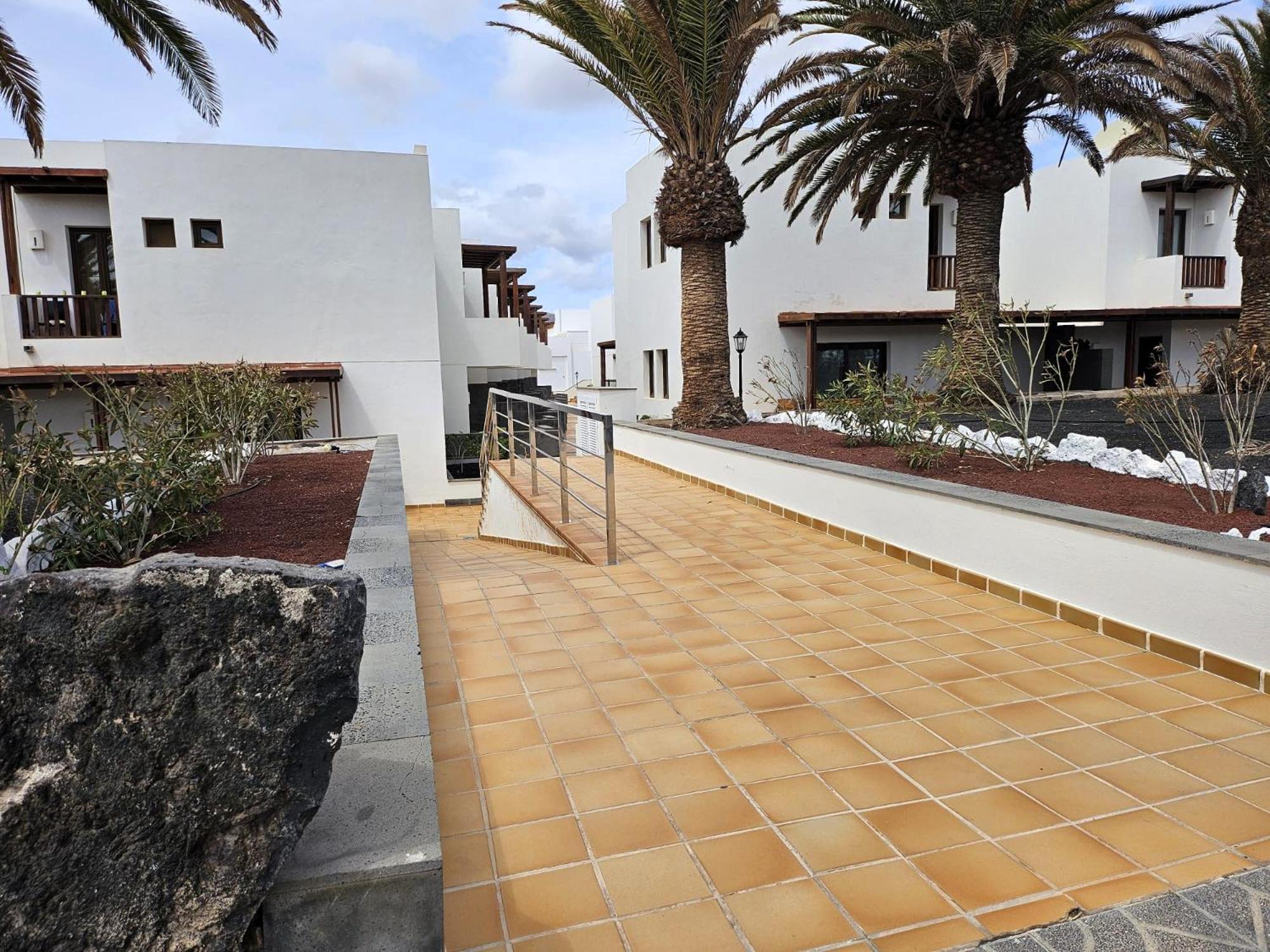Duplex Noray Vista A La Piscina Apartment ปูแอร์โตกาเลโร ภายนอก รูปภาพ