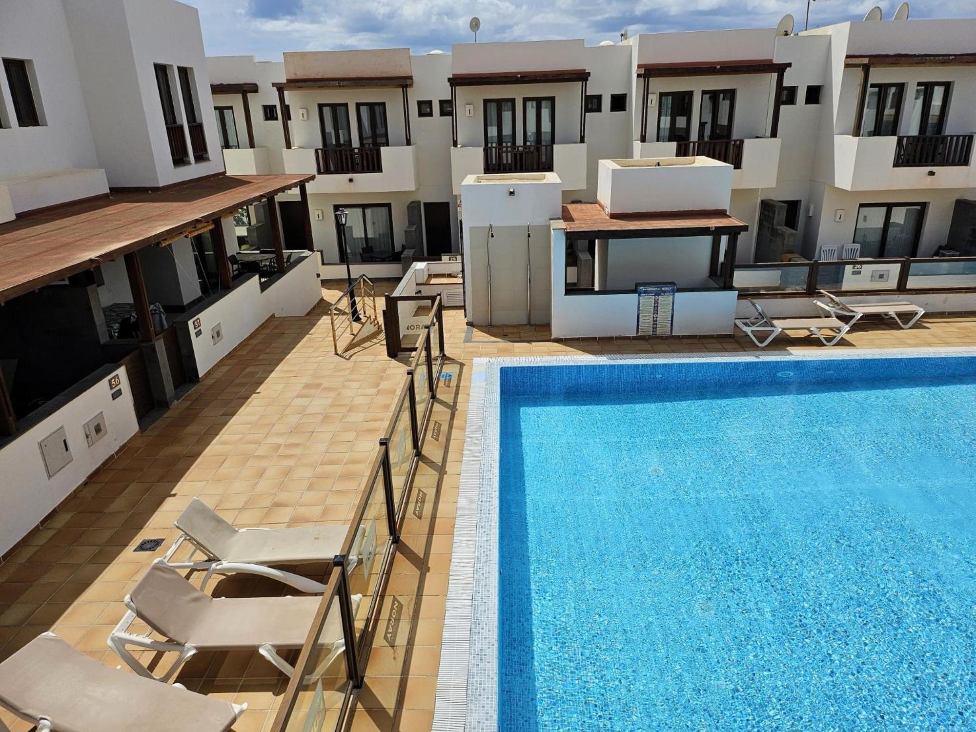 Duplex Noray Vista A La Piscina Apartment ปูแอร์โตกาเลโร ภายนอก รูปภาพ